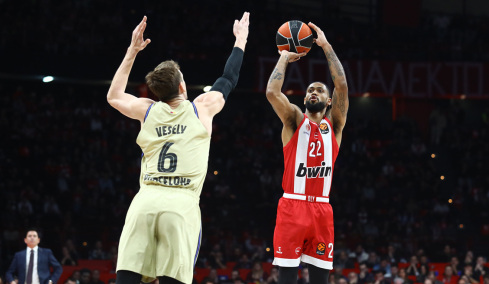 Ολυμπιακός - Μπαρτσελόνα  46-37 (Ημίχρονο): Με πατημένο... το γκάζι οι Πειραιώτες, Live 