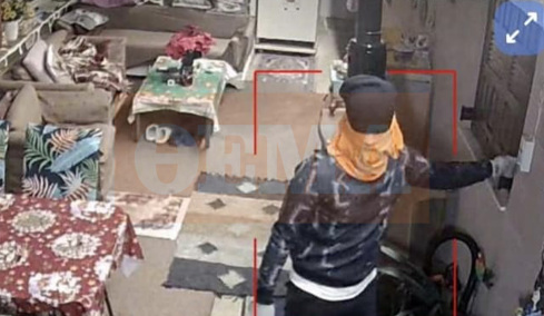 Παρακολουθούσε σε live μετάδοση τους κλέφτες να κάνουν πλιάτσικο στο σπίτι της: «Φώναξα από την κάμερα αλλά δεν έφευγαν»