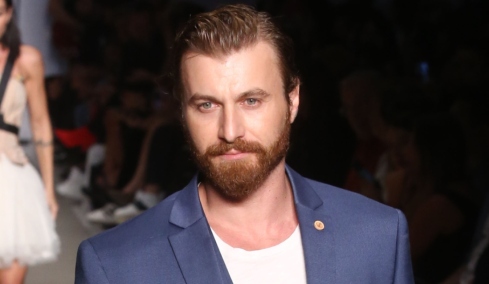 Σόλων Τσούνης για την εμφάνιση του Γιώργου Καπουτζίδη στο «Σόι σου»: Τον αγαπάω πολύ, είπα στον σκηνοθέτη ότι τον θέλουμε 