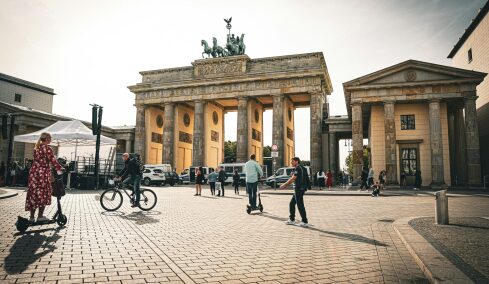 8 ευρωπαϊκές πόλεις που αξίζει να τις περπατήσετε
