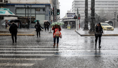 Βροχές μεγάλης έντασης και διάρκειας από το βράδυ, οι περιοχές που χρειάζονται προσοχή, δείτε χάρτες
