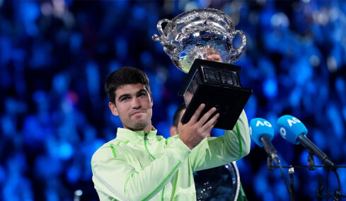 O Αλκαράθ νέος βασιλιάς στο Australian Open, 3-1 σετ με ανατροπή τον Τζόκοβιτς, βίντεο 
