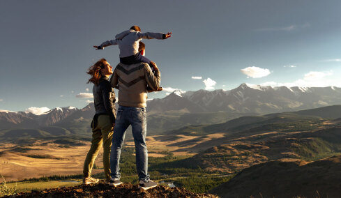 Οικογένεια ζει μόνη της στην κορυφή ενός βουνού εδώ και 50 χρόνια