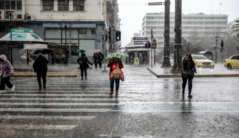 Σε εξέλιξη η κακοκαιρία, ποιες περιοχές θα βρεθούν στο επίκεντρο τις επόμενες ώρες - Νέα «κόκκινη προειδοποίηση» της ΕΜΥ