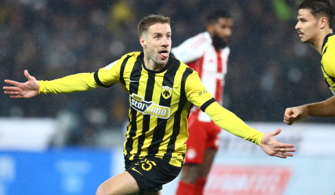 ΑΕΚ - Ολυμπιακός 1-0 (Β' ημίχρονο): Προβάδισμα νίκης με κεφαλιά του Βάργκα, Live 