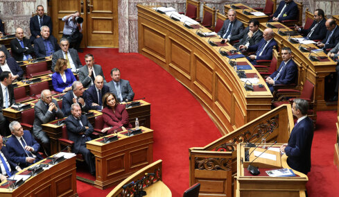 Συνταγματική αναθεώρηση: Με συνομιλητή το ΠΑΣΟΚ ξεκινά η ΝΔ τη διαμόρφωση της ατζέντας, επιθετικές ανακοινώσεις από ΣΥΡΙΖΑ, Νέα Αριστερά