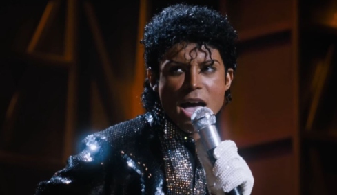 Οι κριτικοί κατακεραυνώνουν την ταινία για τον Μάικλ Τζάκσον, ανάμεσα στα βιογραφικά φιλμ με τη χειρότερη βαθμολογία