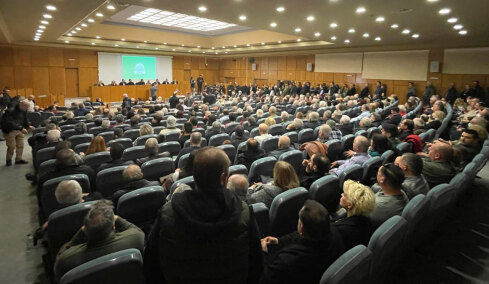 ΠΑΣΟΚ σε εσωτερική δίνη: «Παύλο γερά» φώναξαν στελέχη στον Γερουλάνο, πού χρεώνει η πλευρά Ανδρουλάκη την ακούνητη βελόνα 