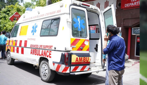 Τραγωδία στην Ινδία: Μητέρα πήρε τα τηλέφωνα από τις ανήλικες κόρες της και εκείνες πήδηξαν από τον 9ο όροφο