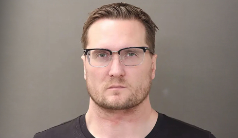 Γιατρός στις ΗΠΑ σκότωσε με 16 σφαίρες την πρώην σύζυγό του και τον νέο της σύντροφο
