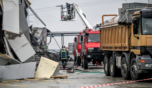 Από διάβρωση τρύπησε ο σωλήνας του προπανίου που προκάλεσε την έκρηξη στο εργοστάσιο της Βιολάντα