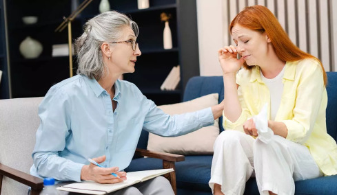 Πένθος: Μελέτη αποκαλύπτει τον πιο αποτελεσματικό τρόπο να διαχειριστούμε την απώλεια