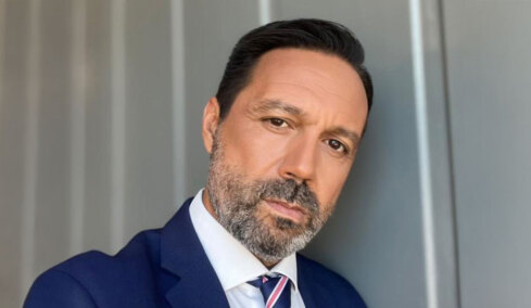 Ο Κακούσης παραιτείται από τη δημοσιογραφία για όσο εμπλέκεται στην υπόθεση Παναγόπουλου και δηλώνει αθώος
