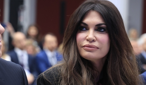 Ξεκινά περιοδείες ανά την Ελλάδα η Γκιλφόιλ: Από το Ζάππειο, στην Ουάσιγκτον ο Κάθετος Διάδρομος