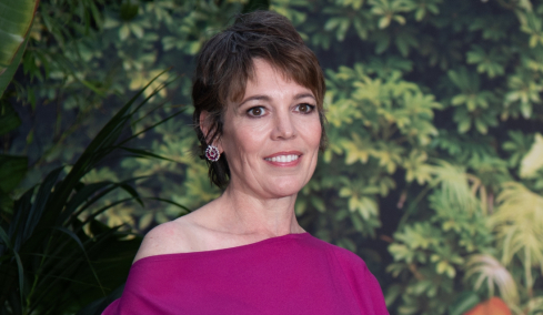 Η Ολίβια Κόλμαν λέει ότι νιώθει non-binary και πως λειτουργεί ως γκέι άντρας στη σχέση με τον σύζυγό της

