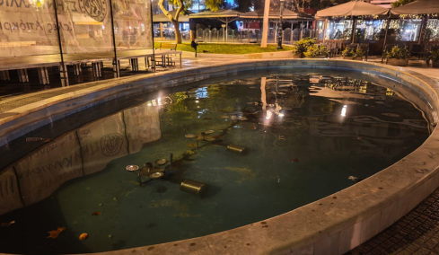 Σε κρίσιμη κατάσταση το 5χρονο κοριτσάκι που έπεσε σε σιντριβάνι στην Καλλιθέα: Το επανέφεραν οι γιατροί στο νοσοκομείο