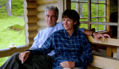 Η Μάξγουελ δεν απάντησε για την υπόθεση Επστάιν επικαλούμενη το δικαίωμα στη σιωπή: «Θα το έκανε αν της χορηγούνταν χάρη»