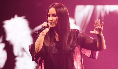 Η Ντέμι Λοβάτο ακυρώνει συναυλίες για να προστατεύσει την υγεία της: Έχω ξεπεράσει τα όρια, δήλωσε 