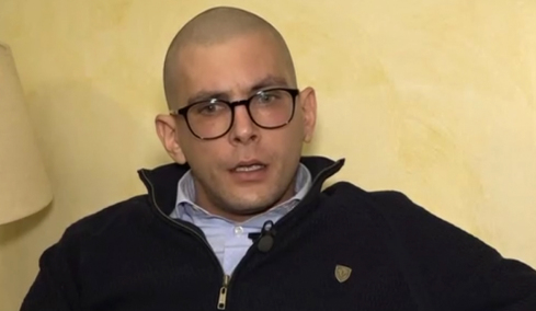 Στην Αθήνα για θεραπείες ο δήμαρχος του Άη Στράτη: Οι γιατροί μου είπαν ότι πρέπει να παραμείνω εδώ ώστε να πατήσουμε τον καρκίνο
