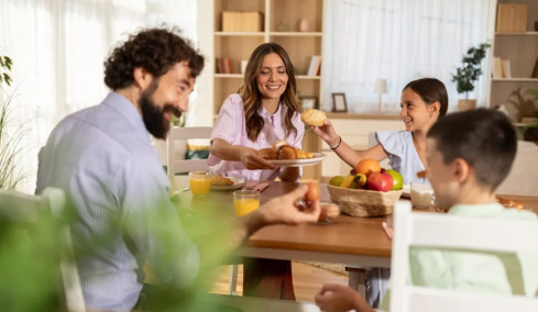 Το μεγάλο λάθος που κάνουμε (σχεδόν όλοι) στο πρωινό μας – Και μας κάνει νωθρούς
