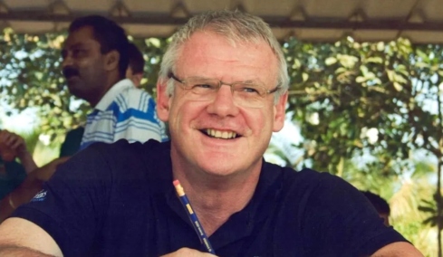 Παρενέργεια φαρμάκου για το Πάρκινσον οδήγησε Βρετανό δικηγόρο σε υπεξαίρεση 600.000 λιρών για... πορνό και συνοδούς πολυτελείας