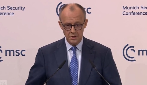 Οι μακρές διακοπές της Ευρώπης από την Ιστορία τελείωσαν, είπε ο Μερτς στέλνοντας μήνυμα σε ΗΠΑ, Ρωσία και Κίνα