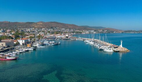 Ταξίδι στα Βουρλά, τη γενέτειρα του Γιώργου Σεφέρη στα μικρασιατικά παράλια
