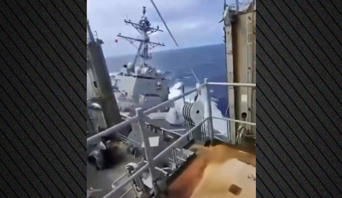 Η στιγμή που δύο πλοία του αμερικανικού ναυτικού συγκρούονται κοντά στη Νότια Αμερική, δείτε βίντεο 