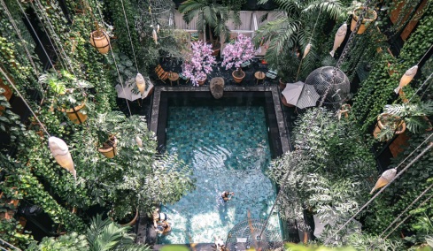 City Hotels: 6 ξενοδοχεία πόλεων που ανεβάζουν τον πήχη μιας μίνι απόδρασης τους επόμενους μήνες
