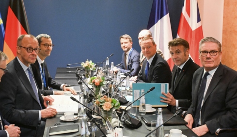 Politico για τη Διάσκεψη του Μονάχου: Η Ευρώπη ξοδεύει περισσότερα για την Αμυνα και μπορεί να σηκώσει κεφάλι στις ΗΠΑ