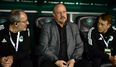 Μπενίτεθ: «Το ματς είχε πολλές καθυστερήσεις, πρέπει να τελειώνουμε καλύτερα τις ευκαιρίες μας», βίντεο