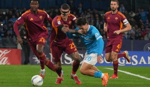 Serie A, Νάπολι-Ρόμα 2-2: Χορταστική ισοπαλία στο «Ντιέγκο Μαραντόνα», δείτε τα γκολ 
