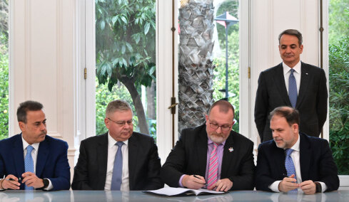 Μπήκαν οι υπογραφές της Ελλάδας με τη Chevron - Μητσοτάκης: Η Ελλάδα κάνει άλμα στον τομέα της ενέργειας