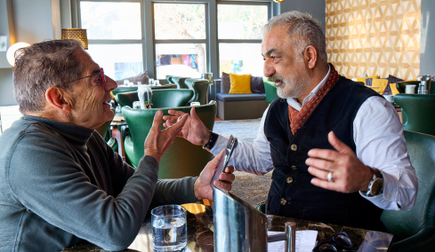 Σταύρος Κωνσταντινίδης στον Δανίκα: Έχουμε αναλογικά ίδιο αριθμό αυτοκινήτων με τους Γερμανούς, μόλις φρακάρουν όλα στην Αθήνα θα ξυπνήσουμε