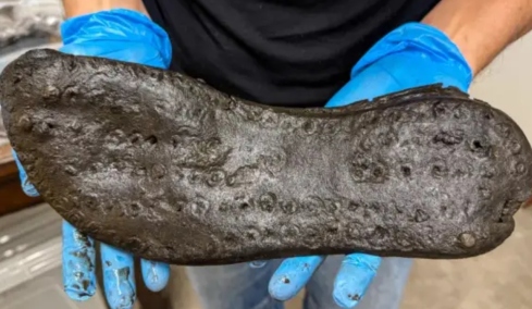 Ανακάλυψη-έκπληξη σε ρωμαϊκό φρούριο στη Βρετανία: Βρέθηκε παπούτσι νούμερο 47, τι σημαίνει αυτό το εύρημα