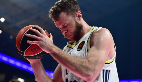 Τεράστιο πλήγμα για τη Φενέρ: Χάνει έως και δύο μήνες τον Μέλι 