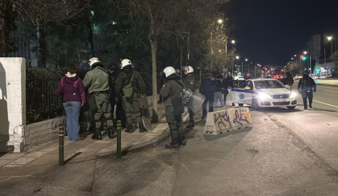 Επέμβαση της ΕΛ.ΑΣ. στην Πολυτεχνική Σχολή του ΑΠΘ με 48 προσαγωγές, δείτε βίντεο και φωτογραφίες 