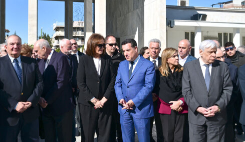 Άννα Ψαρούδα-Μπενάκη: Με χειροκροτήματα το «αντίο», δείτε βίντεο και φωτογραφίες
