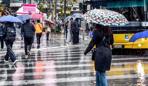 Ήχησε το 112 σε Αρκαδία και Λακωνία για την κακοκαιρία: Κόκκινη προειδοποίηση από την ΕΜΥ για καταιγίδες και χαλάζι, το απόγευμα τα δύσκολα στην Αττική