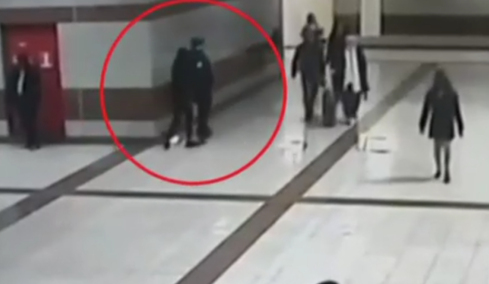 Βίντεο από τη δράση των μυστικών αστυνομικών σε μετρό και λεωφορεία για πορτοφολάδες
