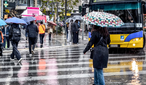 Κακοκαιρία με πιθανή «γραμμή λαίλαπας» προβλέπει ο Καλλιάνος, επηρεάζεται και η Αττική, δείτε χάρτες