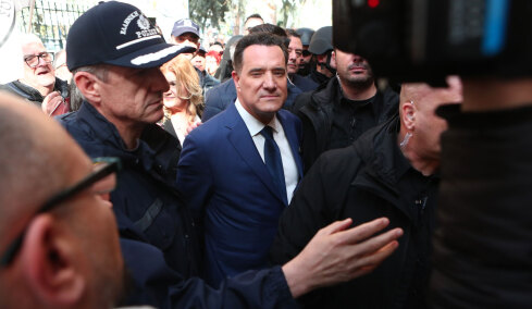 Γεωργιάδης για τα επεισόδια στη Νίκαια: Θα με είχαν σκοτώσει χωρίς τα ΜΑΤ

