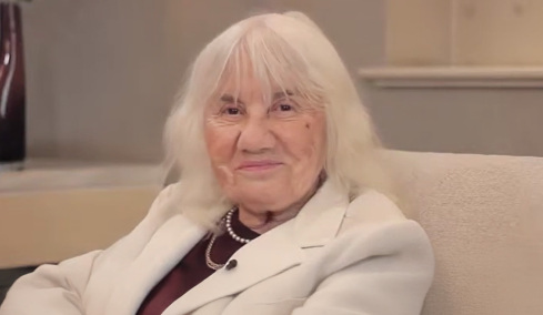 Πέθανε η συγγραφέας Ιωάννα Καρατζαφέρη