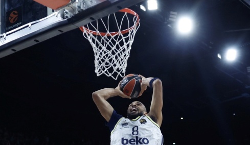 Φενέρμπαχτσε-Τουρκ Τέλεκομ 86-78: Στον τελικό Κυπέλλου με υπογραφή Χόρτον-Τάκερ
