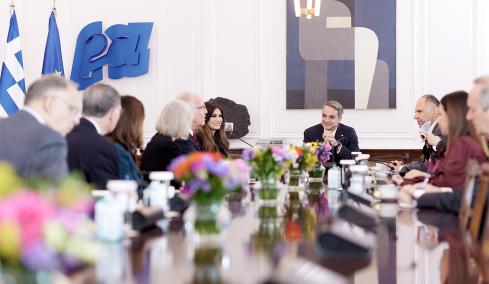 Συνάντηση Μητσοτάκη με αντιπροσωπεία του Κογκρέσου των ΗΠΑ: «Οι σχέσεις μας στο υψηλότερο επίπεδο όλων των εποχών»