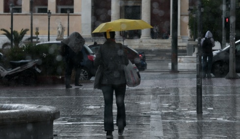 Καιρός: Ξεκινά κακοκαιρία με ψυχρό μέτωπο, καταιγίδες και 8 μποφόρ - Πότε θα επηρεαστεί η Αττική, πορτοκαλί προειδοποίηση από την ΕΜΥ