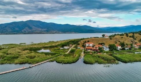 «Απάτητο βουνό» η ευρύτερη ορεινή περιοχή των Πρεσπών με υπουργική απόφαση, δείτε χάρτη