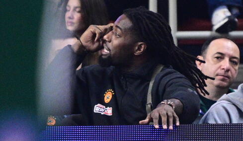 Παναθηναϊκός: Καταγγέλλει ρατσιστική επίθεση στον Λεσόρ στο ημίχρονο του τελικού με τον Ολυμπιακό, βίντεο 