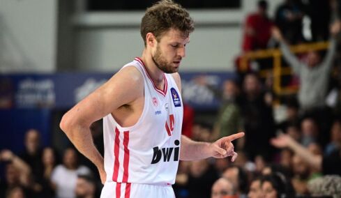 Ολυμπιακός: Νοκ άουτ ο Βεζένκοβ με Παρί, την τελευταία στιγμή η απόφαση για Μόρις