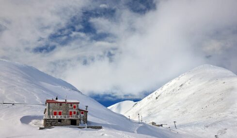 Αγωνία για τον 74χρονο πεζοπόρο που αγνοείται στο Βελούχι: Αισθάνθηκε αδιαθεσία και σταμάτησε την ανάβαση